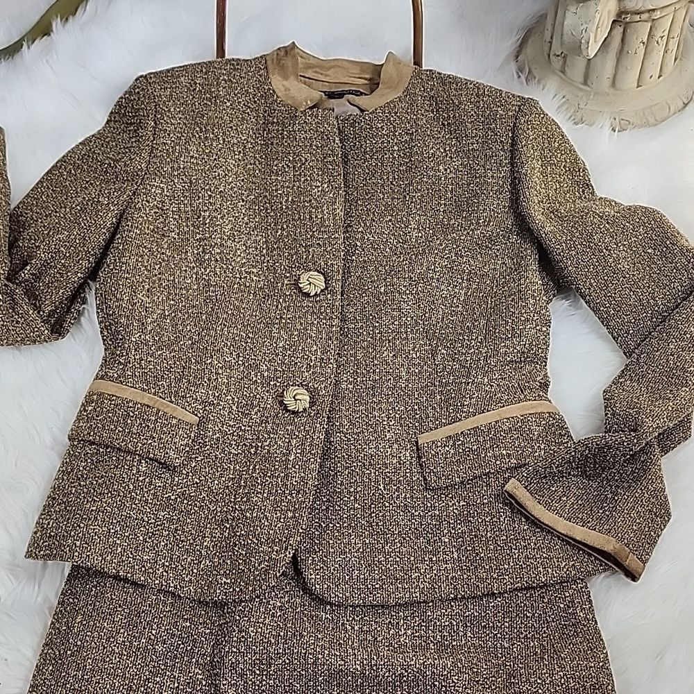 Nipon Boutique Size 4 Jacket~Blazer Coat & Skirt Size 4 Dressy
